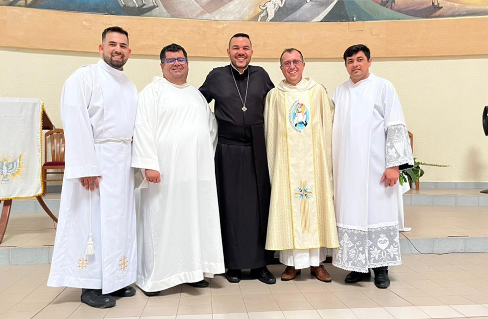 Quarta-feira de Cinzas marca o início do caminho quaresmal no Colégio Escolápio Domingos Sávio - Sta Cruz | BO